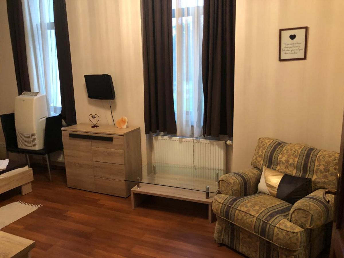 Quiet -Residential Area 2 Bedroom+Living Room Apartment Szombathely Exterior foto